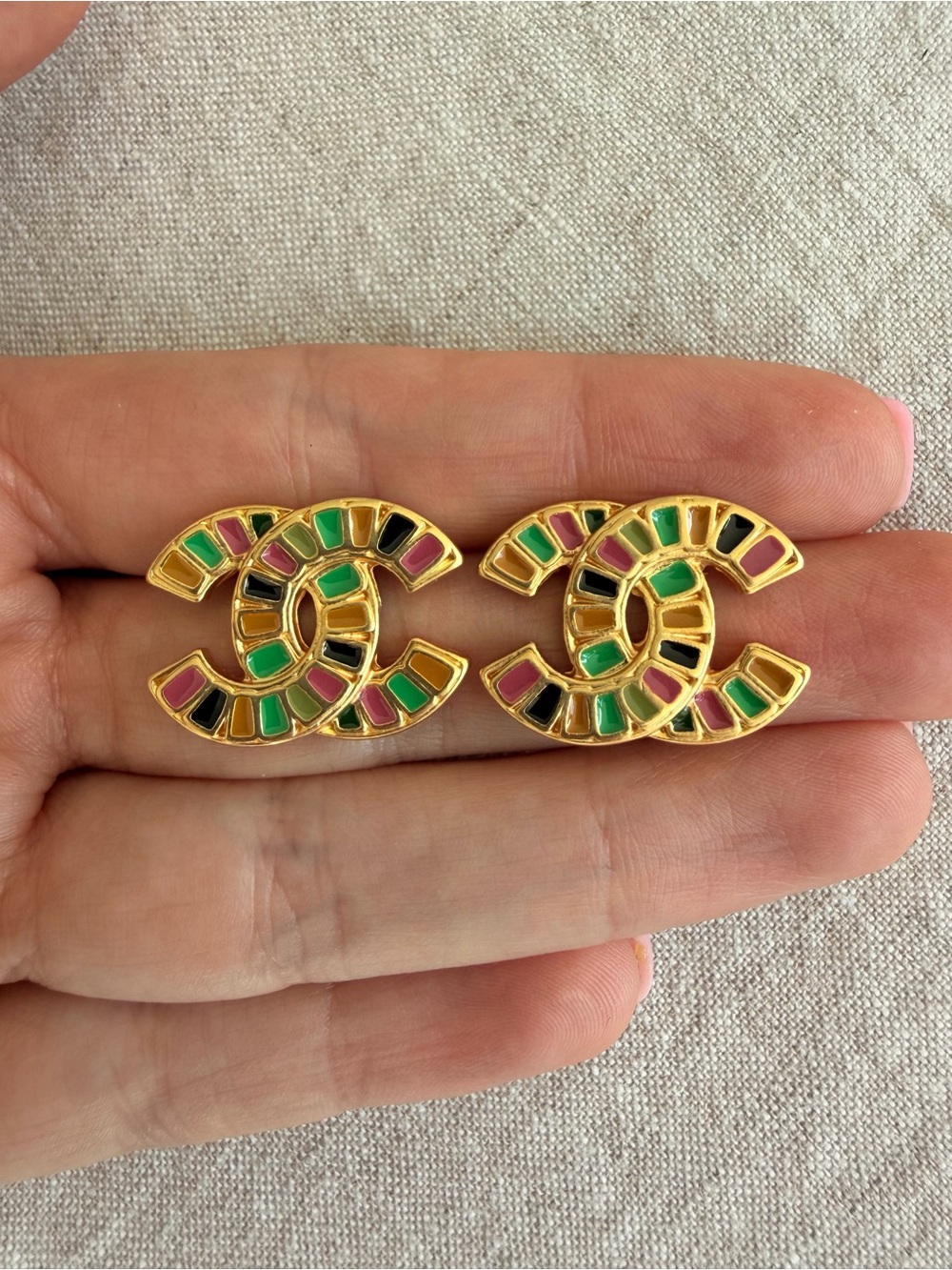 Chanel CC logo earrings Multicolor Gold-Tone Earrings